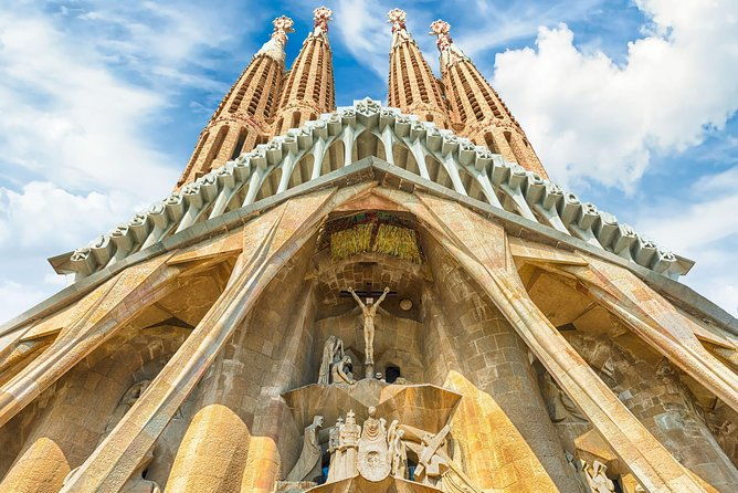 sagrada-familia-private-tour-in-barcelona