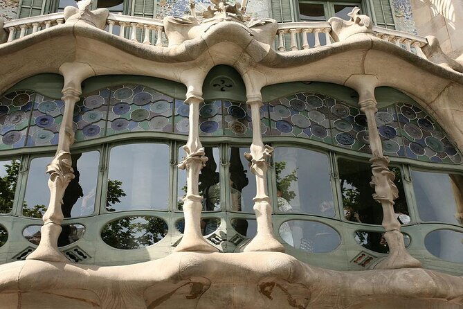 sagrada-familia-private-tour-unlock-the-mysteries-of-gaudi