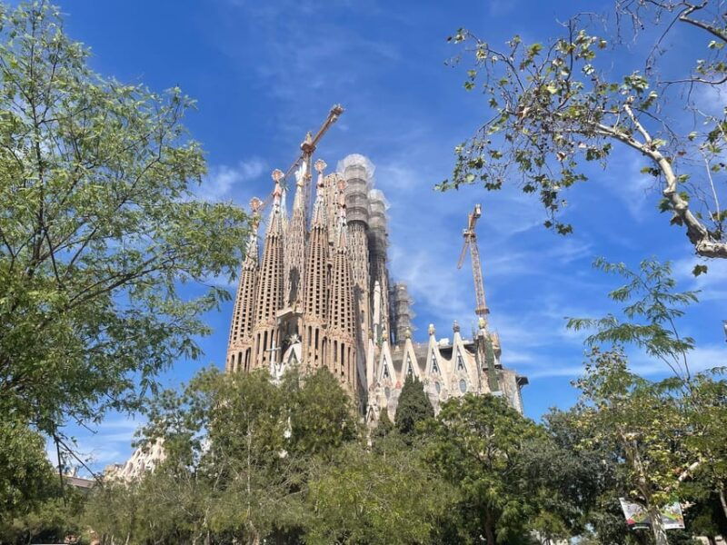sagrada-familia-skip-the-line-guided-tour