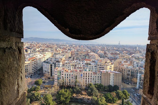 Sagrada Familia Skip-the-Line Private Tour with Guide - Practical Details and Tips