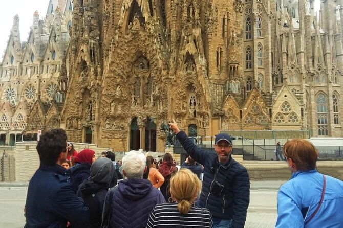 sagrada-familia-small-group-guided-tour