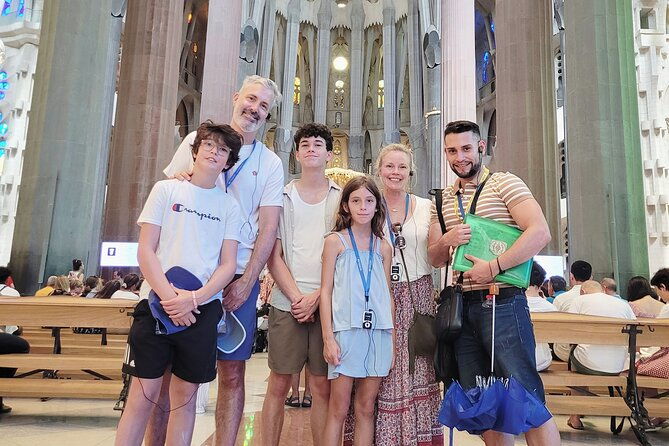 sagrada-familia-the-golden-hour-with-skip-the-line-tickets