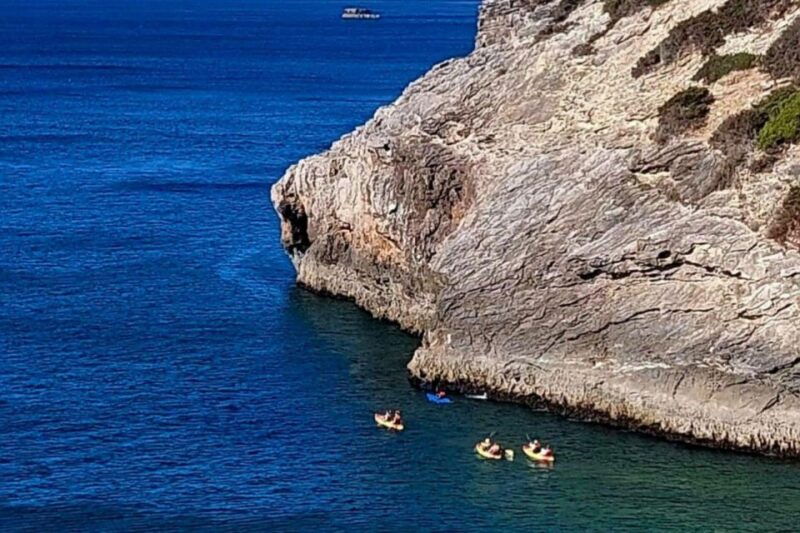 sagres-family-kayaking-tour-ingrina-caves