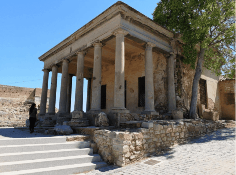 sagunto-historic-city-guided-walking-tour-san-jose-caves