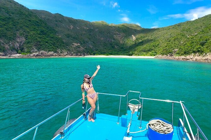 Sai Kung Beach Snorkelling and Island Hopping Yacht Tour - Key Points