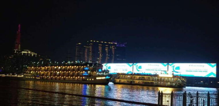 saigon-by-night-and-dinner-on-cruise