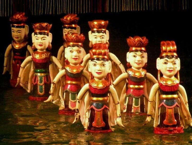 saigon-by-night-traditional-dinner-cruise
