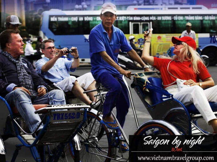 saigon-by-night-traditional-dinner-cruise