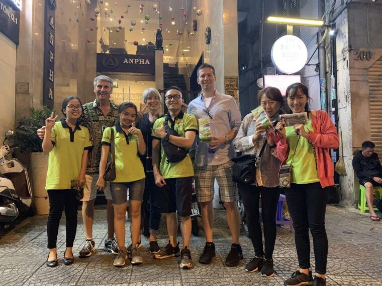 saigon-city-unseen-highlights-2h-tour-opt-ao-dai-riders