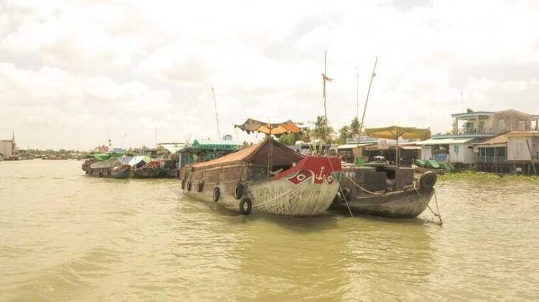 saigon-local-touch-with-a-tour-of-cai-be-village