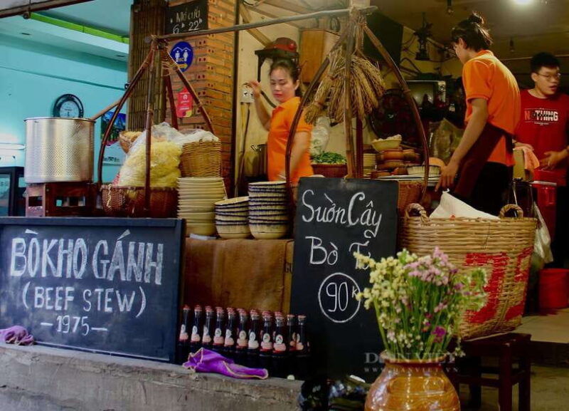 saigon-michelin-guide-food-tour-with-ao-dai-female-riders