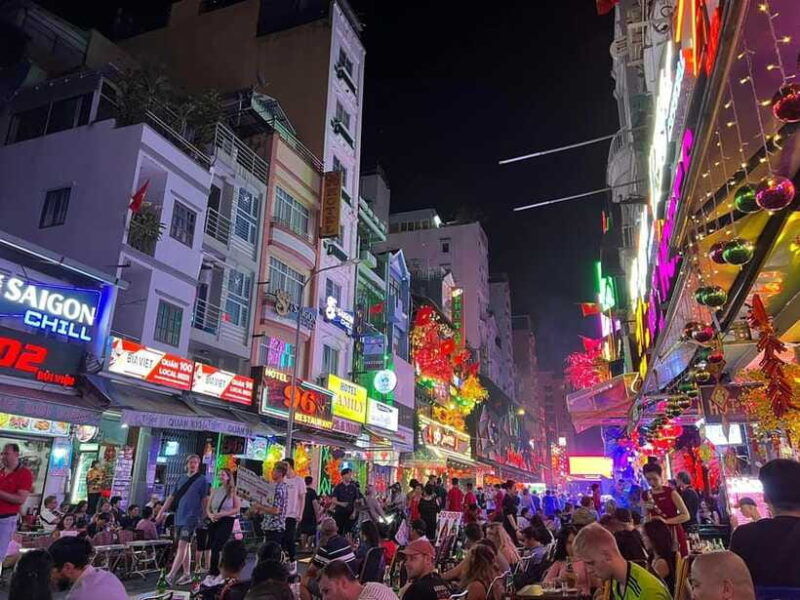 saigon-nightlife-hopping-tour