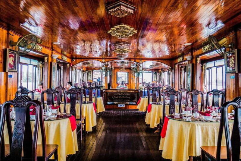 Saigon: Private table on board in a Luxury Cruise - FAQ