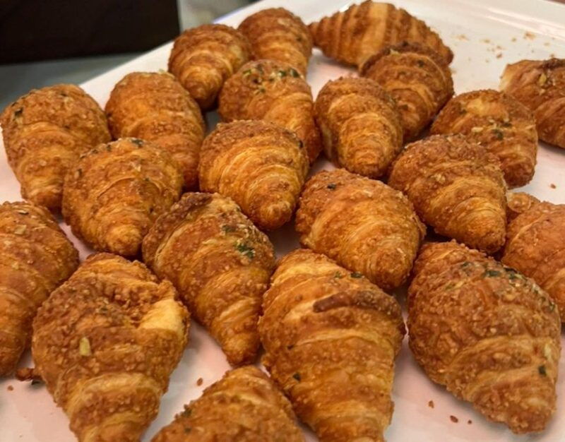 saigon-river-dinner-on-cruise