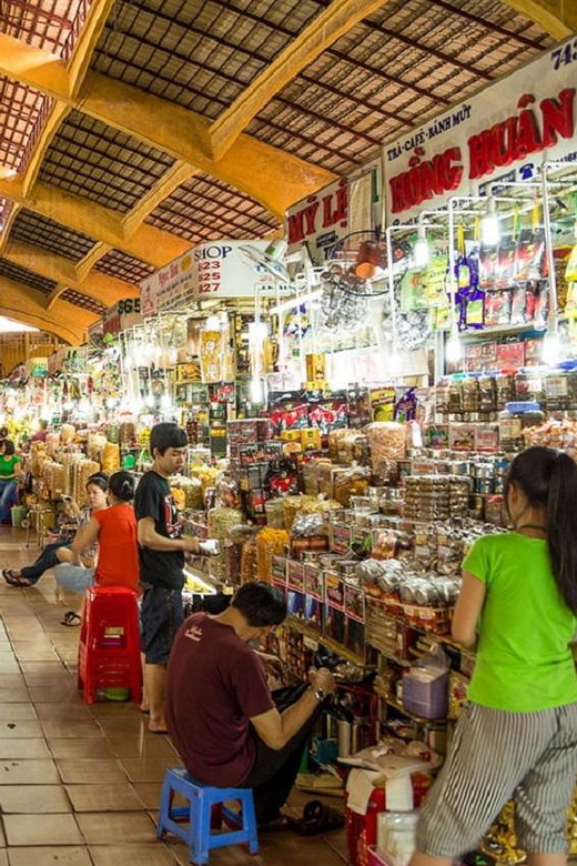 saigon-splendor-half-day-city-tour-on-car