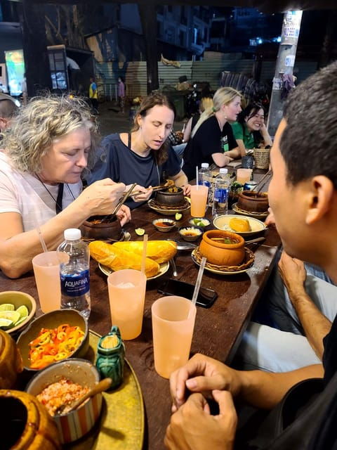 saigon-street-food-by-motorbike-car