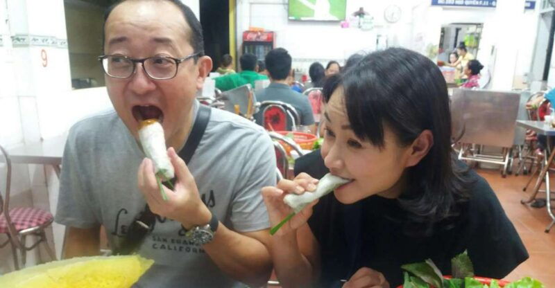 saigon-street-food-evening-walking-tour