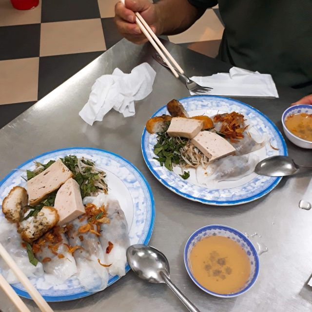 saigon-street-food-evening-walking-tour