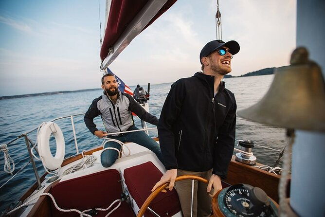 sail-bainbridge-island-seattle-waters-luxury-classic-sailboat-2