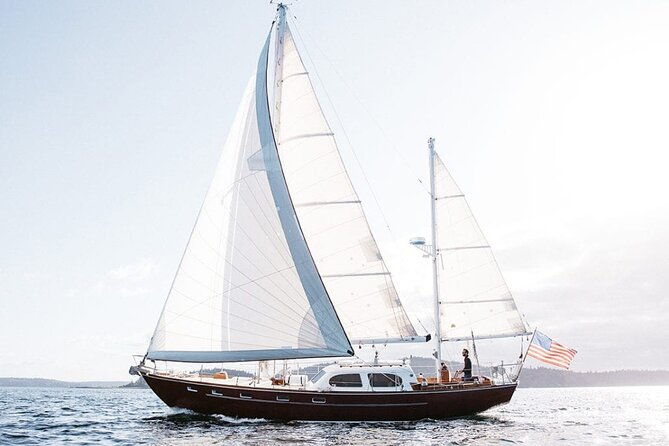 sail-bainbridge-island-seattle-waters-luxury-classic-sailboat-2