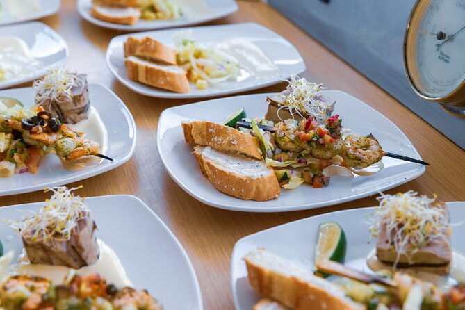 sail-dive-dine-catamaran-trip