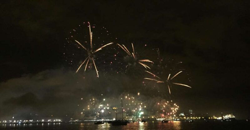 sail-into-2026-lisbon-fireworks-from-the-river