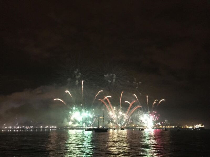 sail-into-2026-lisbon-fireworks-from-the-river