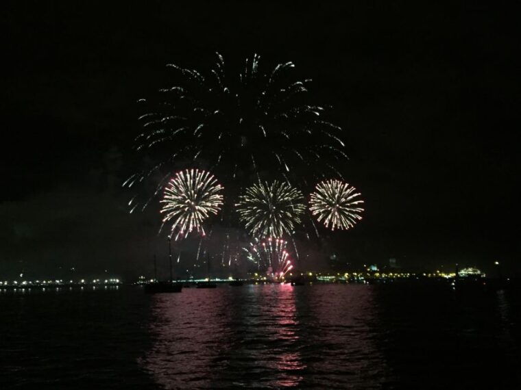 sail-into-2026-lisbon-fireworks-from-the-river