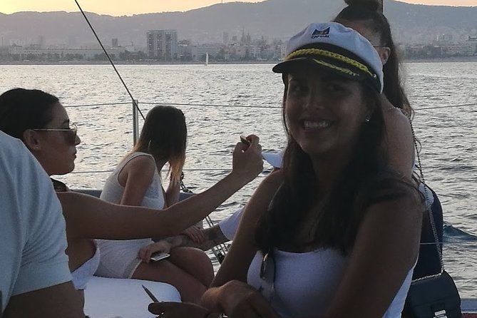 sail-the-coast-of-barcelona-and-marvel-at-its-beauty