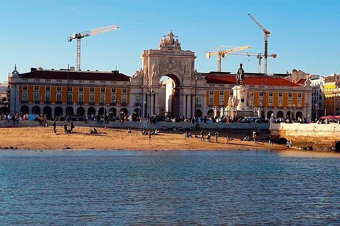 sail-with-alf-and-rita-sunset-boat-cruise-in-lisbon