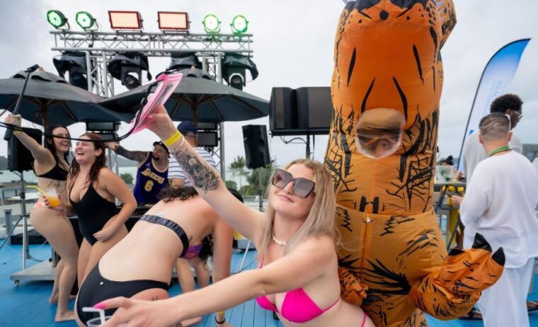 sailaway-pool-party-phuket