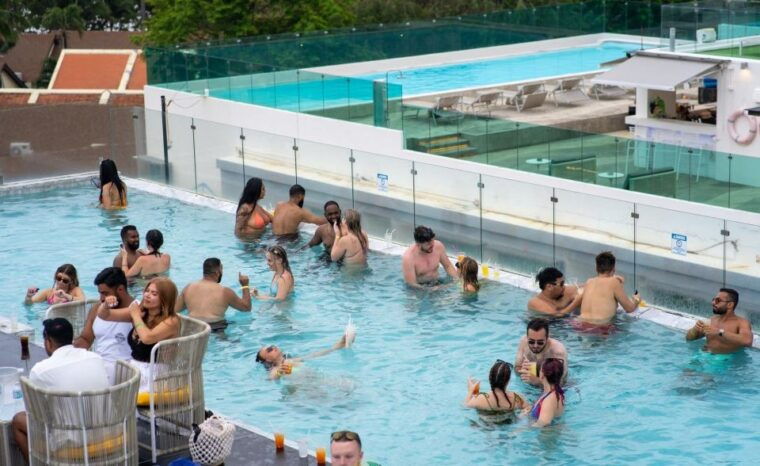 sailaway-pool-party-phuket