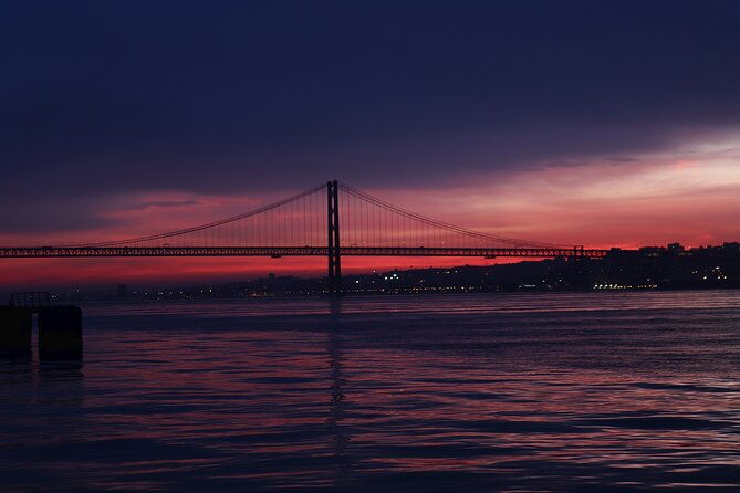 sailboat-sunset-group-tour-in-lisbon-with-welcome-drink