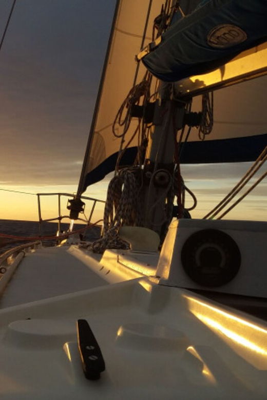 sailboat-sunset-trip-in-menorca