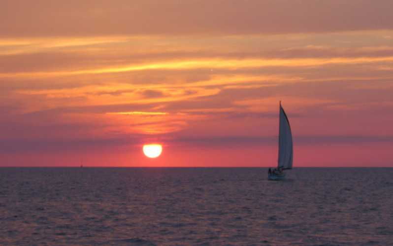 sailboat-sunset-trip-in-menorca