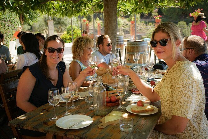 sailing-and-wine-tasting-experience-small-group-in-barcelona
