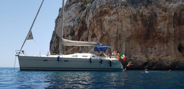 sailing-at-cala-goloritze-sailing-trip-by-boat