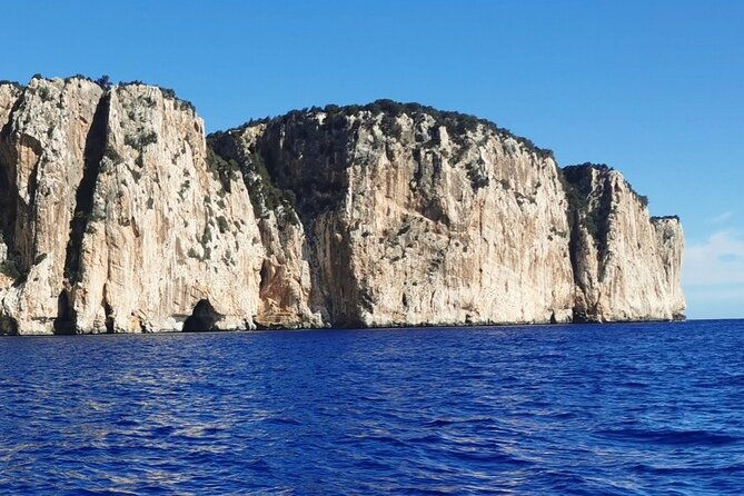 sailing-boat-excursion-in-the-gulf-of-orosei-in-sardinia