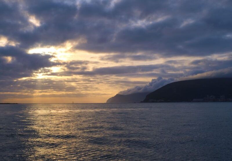 sailing-boat-sunset-in-setubal