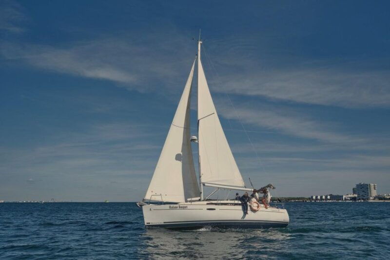 sailing-boat-sunset-in-setubal
