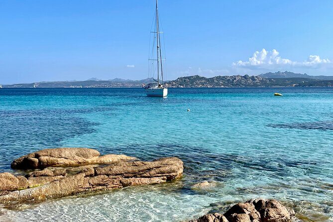 Sailing boat tour in the Maddalena Archipelago - FAQ