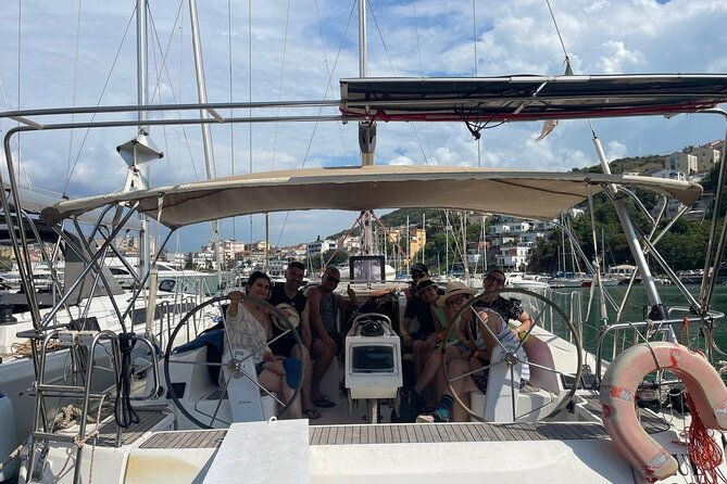 sailing-boat-with-aperitif-at-sunset-in-cilento