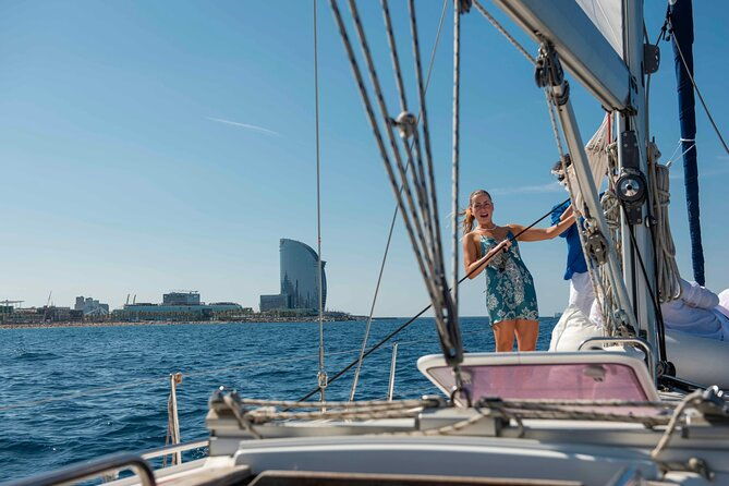 sailing-cruise-in-barcelona-led-by-young-local-captain