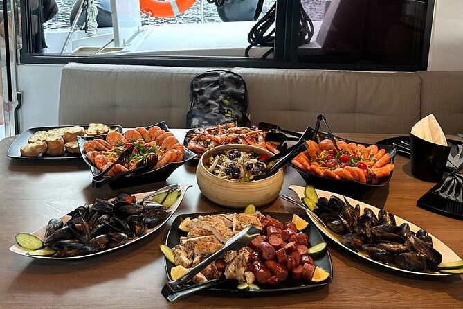 sailing-cruise-in-santorini-with-fairwind