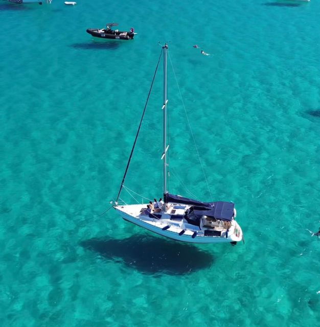 sailing-excursion-swimming-stops-snorkeling-and-prosecco