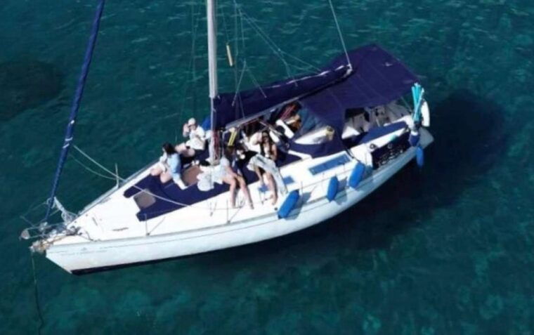 sailing-excursion-swimming-stops-snorkeling-and-prosecco