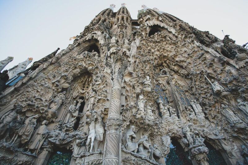 sailing-experience-sagrada-familia-park-guell