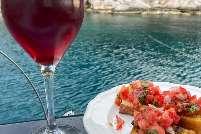 sailing-gastronomy-in-athens-10-dishes-from-all-over-greece