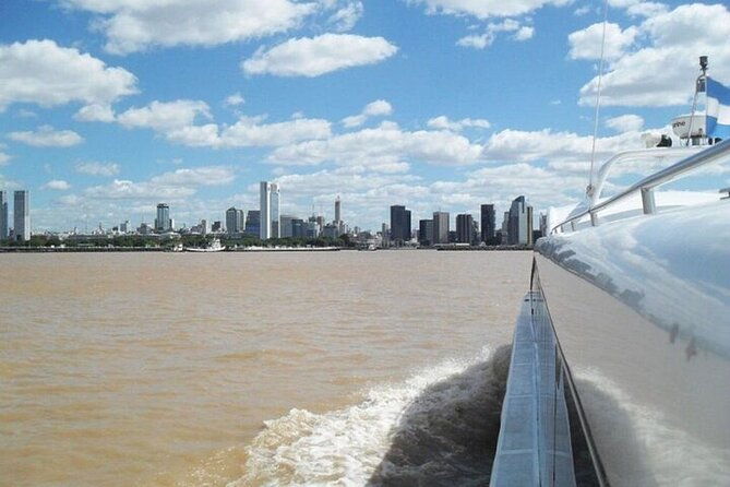 sailing-on-the-rio-de-la-plata-from-puerto-madero-to-tigre-delta
