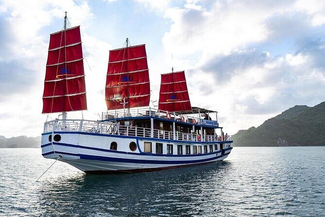 Sailing the Hidden Paradise of Bai Tu Long - The Itinerary in Detail